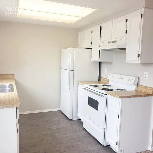 Building Photo - 3127 Starlight Cir