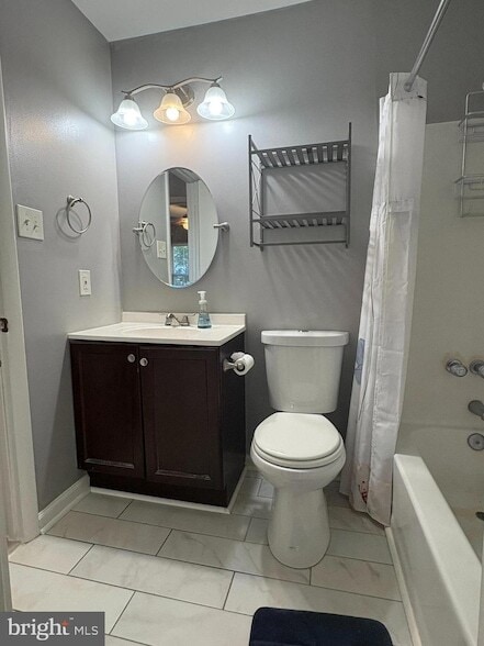 Building Photo - 3810 Glenview Terrace
