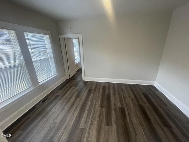 Building Photo - 307 Kennedy St