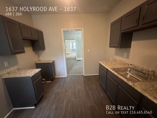 Building Photo - 1637 Holyrood Rd