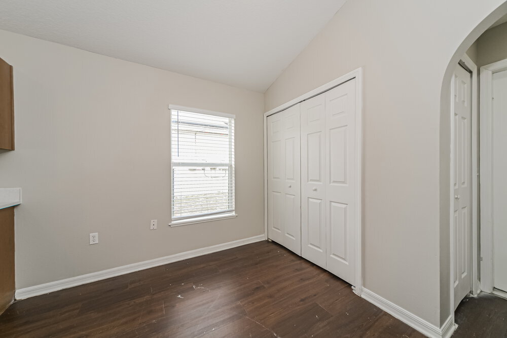 Building Photo - 433 Hammerstone Ave