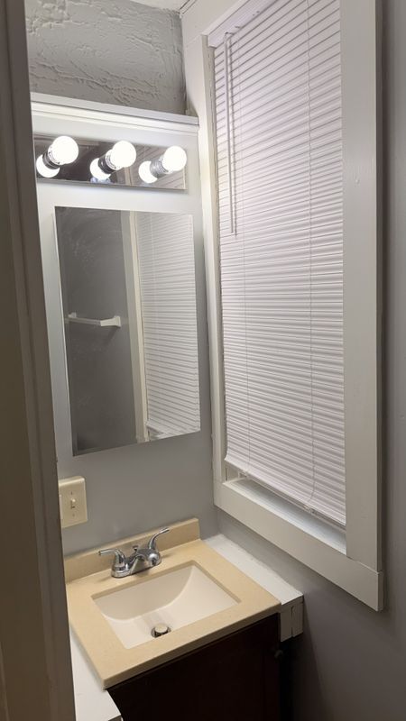 Building Photo - 841 E Philadelphia St