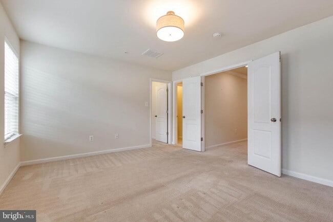 Building Photo - 7048 Foxton Way