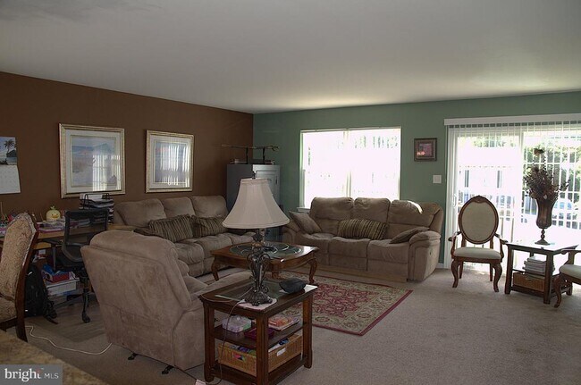 Building Photo - 403 Edgewood Ave