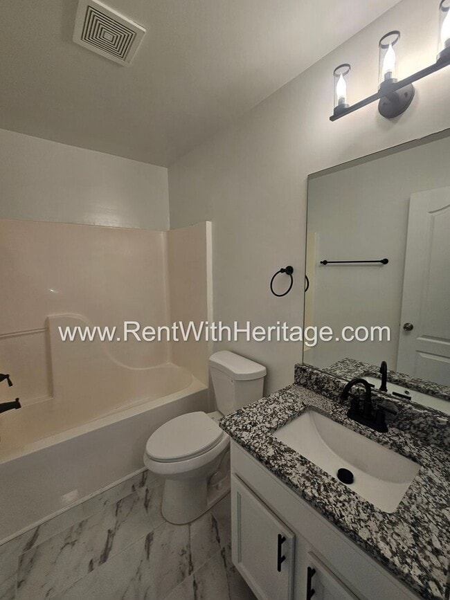 Building Photo - Awesome 3 bd/ 2ba With Everything Brand Ne...