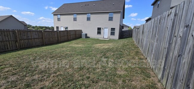 Building Photo - 5007 SW Fieldstone Blvd