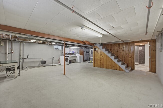 Building Photo - 3667 Fuller Ave