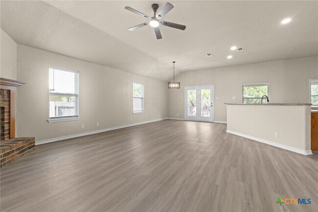 Building Photo - 2707 Montague County Dr