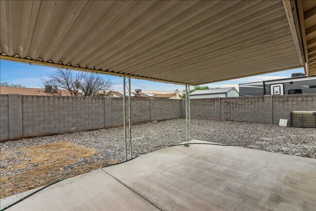 Building Photo - Spectacular Updates, 3 Bedroom 2 Bath
