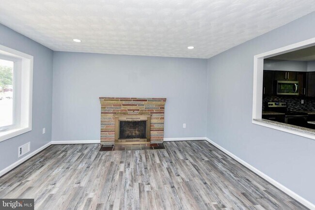 Building Photo - 6703 Groveton Dr