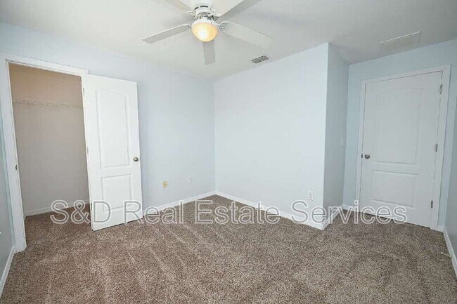 Building Photo - 4219 Winding Vine Dr