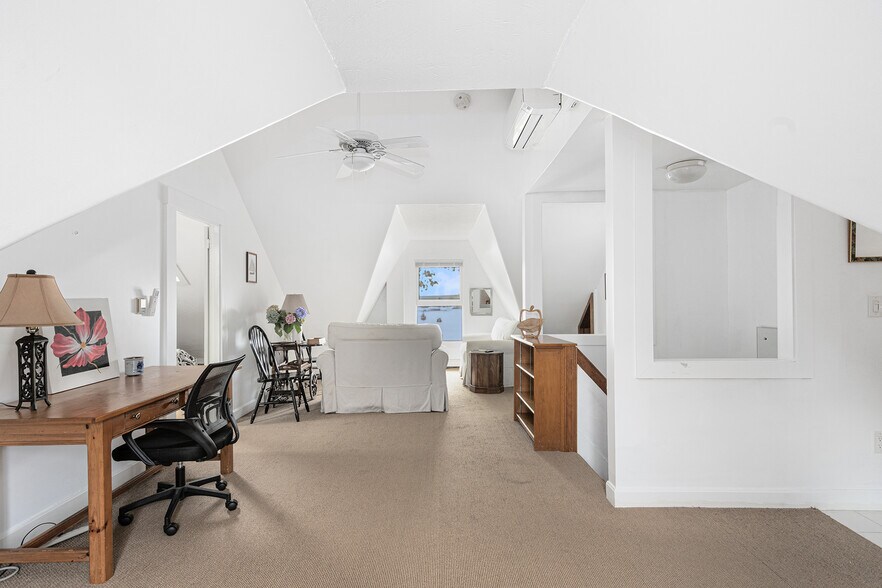 Building Photo - 58 Washington St