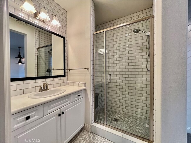 Building Photo - 101 Fixie