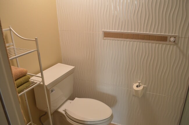 Building Photo - 115 Indian River Dr