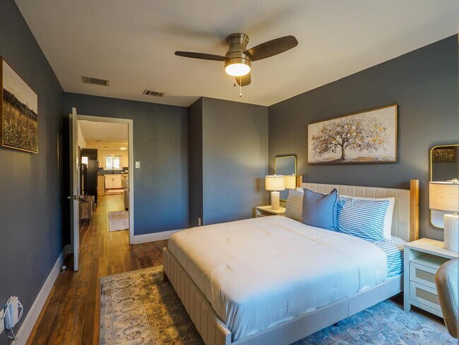 Building Photo - 12802 Carrera Dr