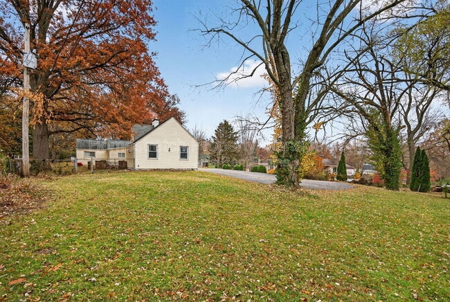 Building Photo - 5 Van Crest Ln