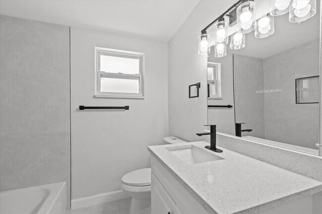 Building Photo - 2701 Camellia Terrace