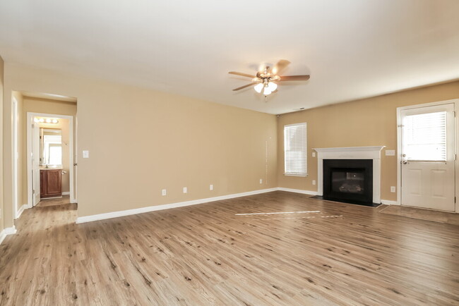 Building Photo - 3615 Sherbourne Ln