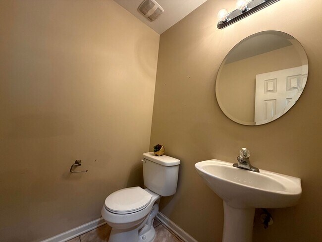 Building Photo - 2449 Gray Goose Loop