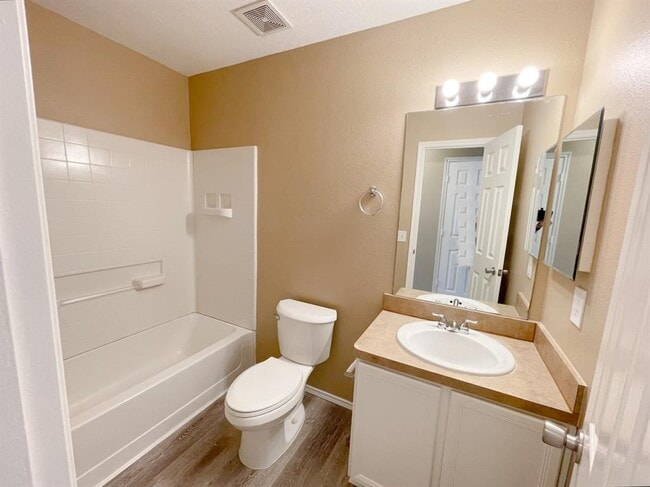 Building Photo - 23742 Pebworth Pl
