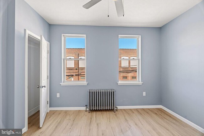 Building Photo - 2224 E Clearfield St