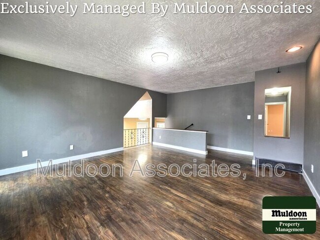 Building Photo - 1450 Luna Vista St