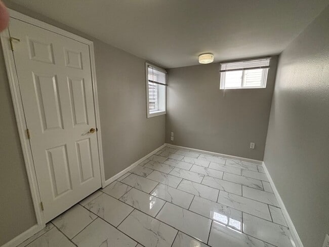 Building Photo - 4 Bedroom 2 Bath House by Frontier Park