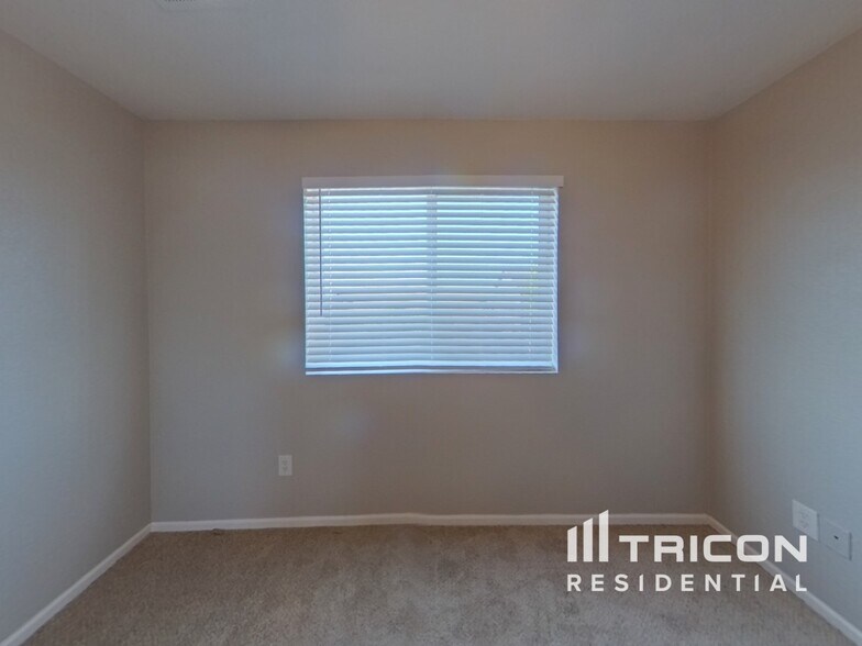 Building Photo - 7583 Talus Ridge Dr