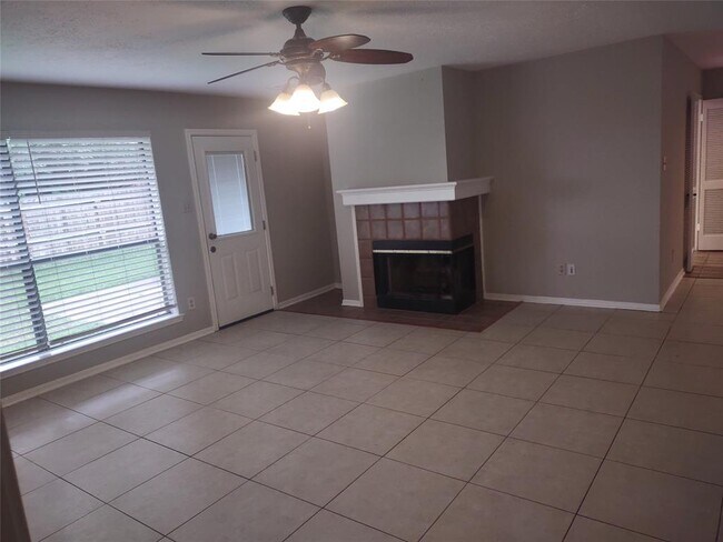 Building Photo - 306 Ivy Glen Ct