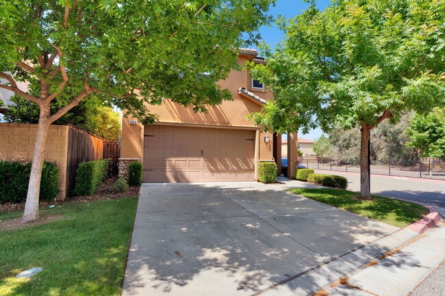 Building Photo - 1446 Sundial Way