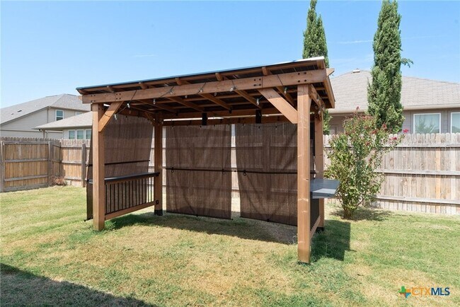 Building Photo - 481 Centinela St
