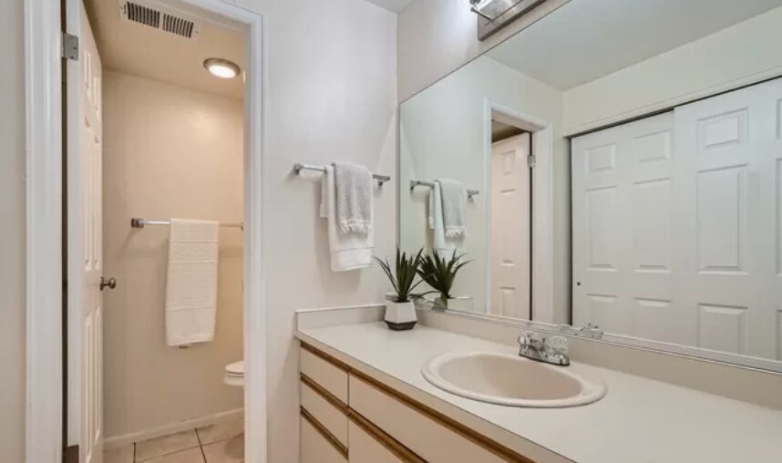 Building Photo - 60 S Boulder Cir