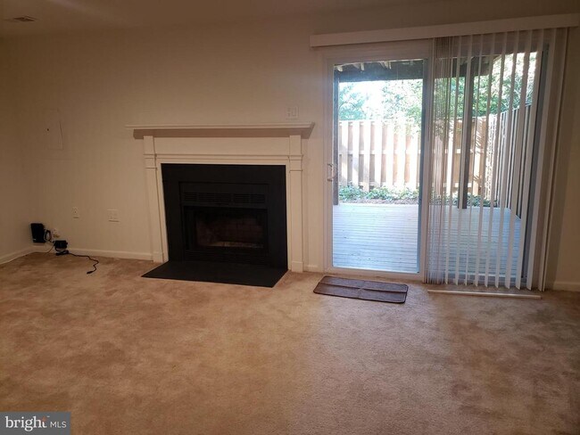 Building Photo - 5732 Lofthill Ct