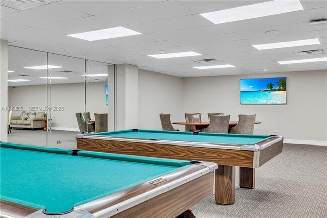 Building Photo - 5005 Collins Ave