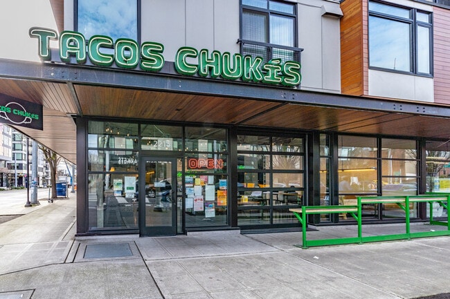 Building Photo - 2407 E Union St