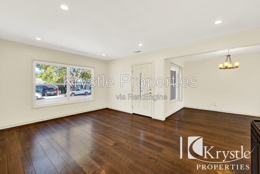 Building Photo - 1108 Shasta St