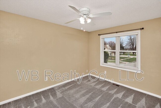 Building Photo - 260 Windfield Pkwy