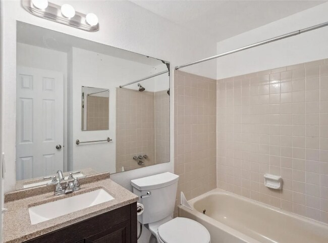 Building Photo - Charming 1 Bedroom, 1 Bathroom Available I...