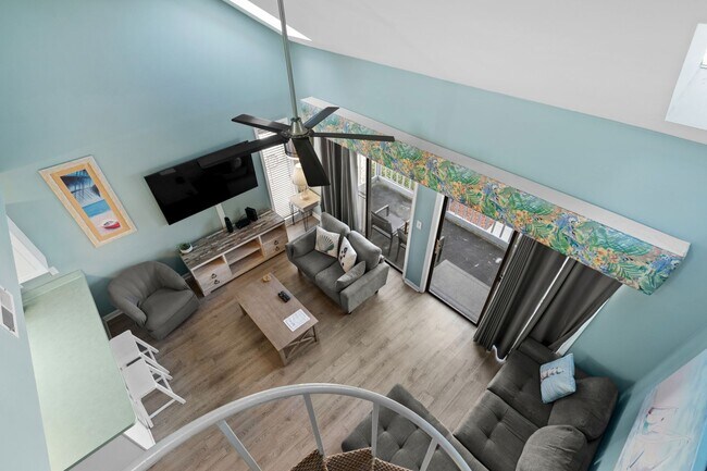 Building Photo - Fully Furnished W/ All Utilities Included! Seasonal Rental available 9/1/25-3/31/26