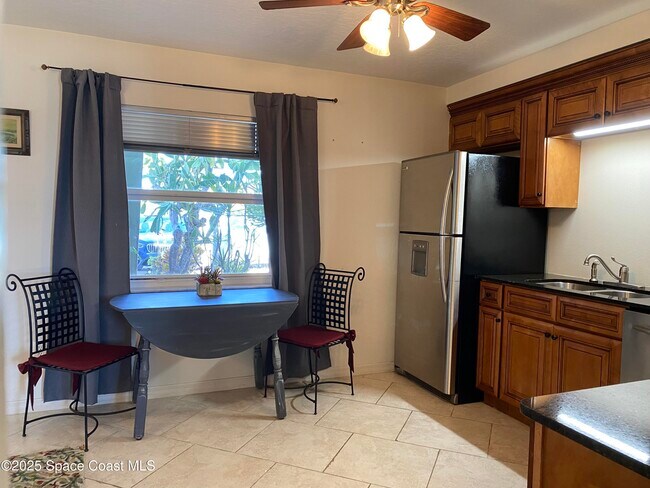Building Photo - 1369 Jimmy Buffett Mem Hwy
