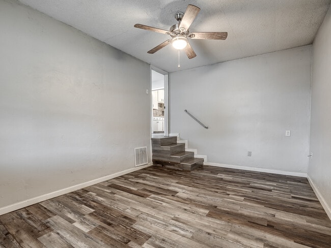 Building Photo - 1314 SE 40th St