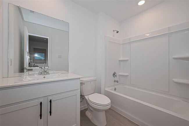 Building Photo - 27615 Village Way Dr.