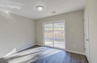 Building Photo - 214 Poplar St