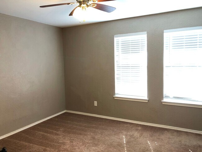 Building Photo - Boardwalk Condominium, Near Downtown