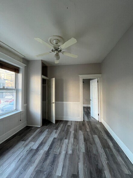 Building Photo - 487 Kennedy Blvd