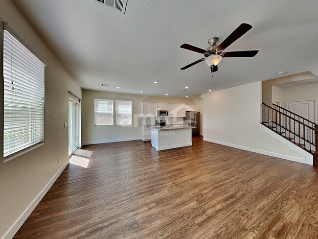 Building Photo - 9260 S Park St