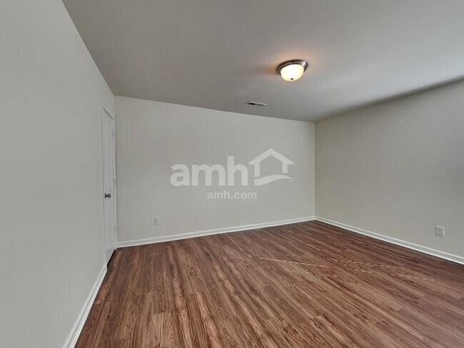 Building Photo - 4662 Abbey Park Rd