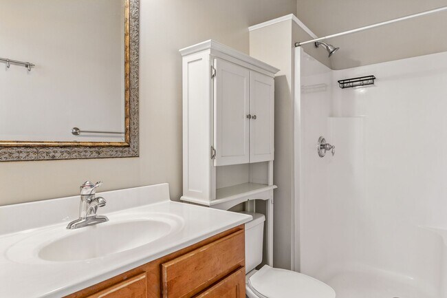 Building Photo - 2 bedroom at Brookside Condos