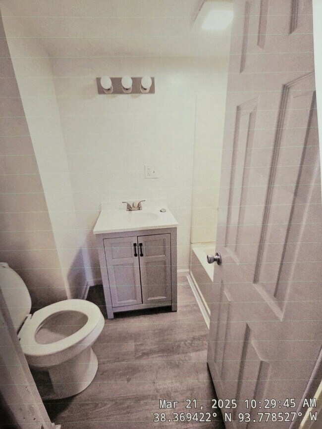 Building Photo - 621 Benton Blvd