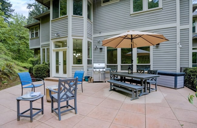 Building Photo - 4 bed/4bath, 5000sqft, adult home? Sober living? Barton Park!